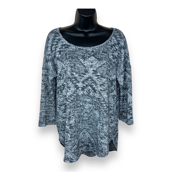 Size Medium Maurice’s Blue Grey Geometric Knit Sweater Top Long Sleeve Boho - Picture 1 of 9